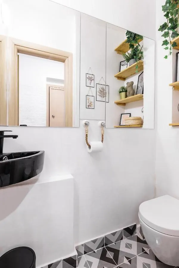 Citycenter-Apt-Private Hot-Tub Thessaloniki Apartment
