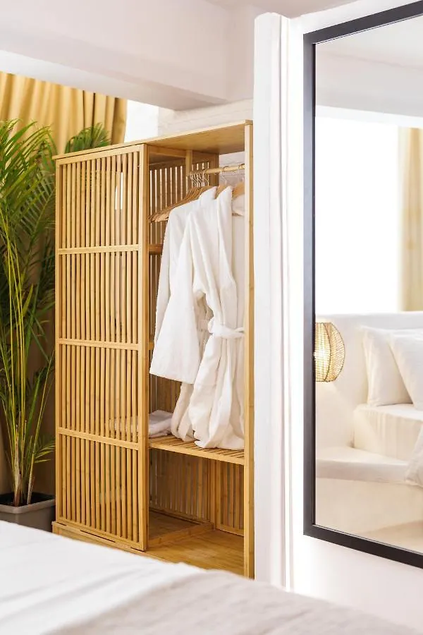 Citycenter-Apt-Private Hot-Tub Thessaloniki Greece